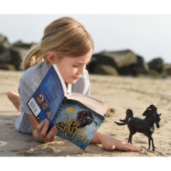Breyer Black Stallion Horse & Book Set: Freedom Edition -Equestrian equipment Breyer Freedom Black Stallion Horse Book Set 3